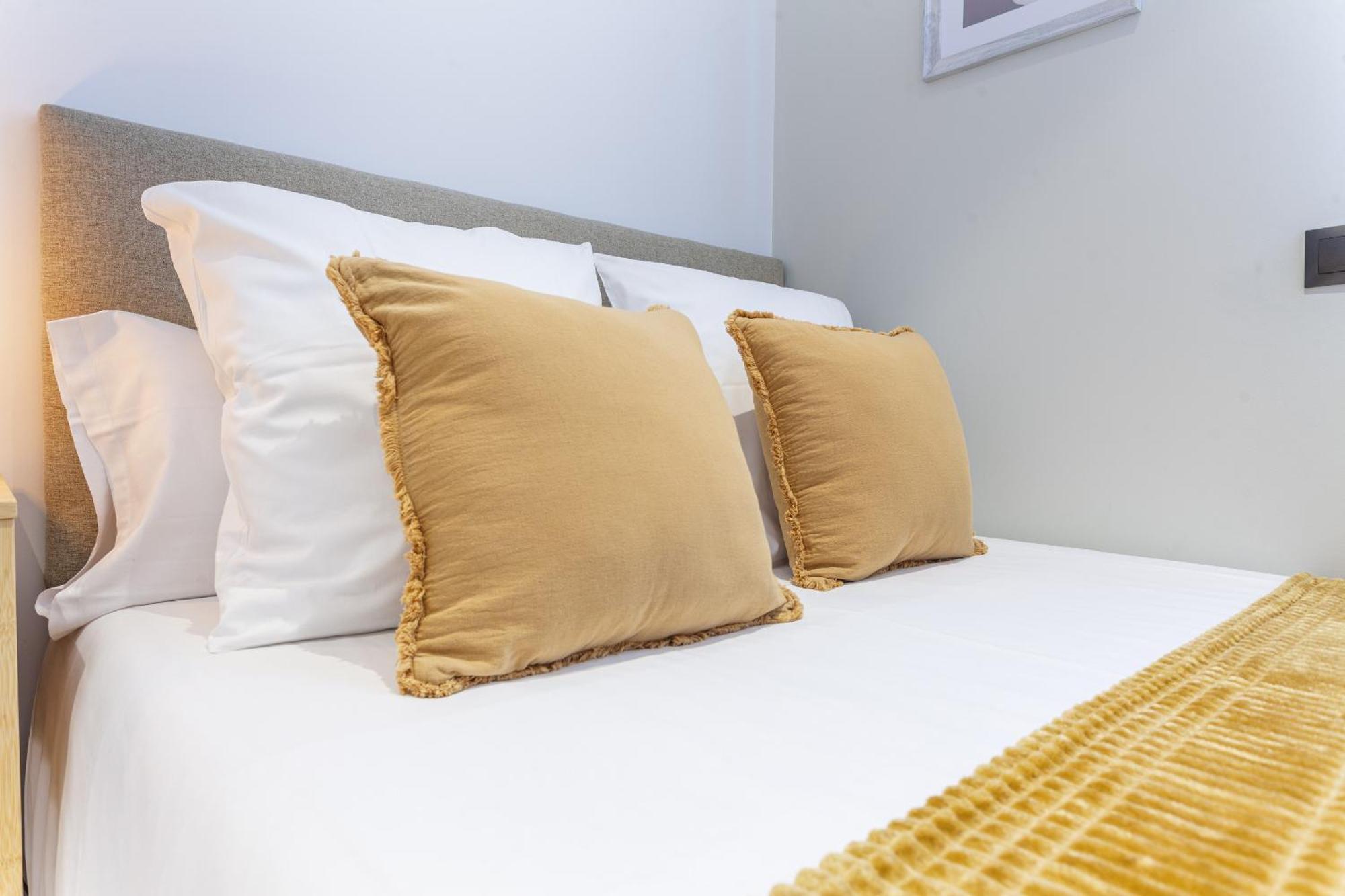 Apartament Luces En Madryt Zewnętrze zdjęcie